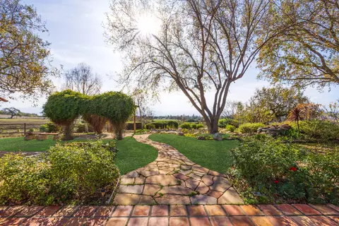 2945 Bramadero Rd, Los Olivos, CA 93441