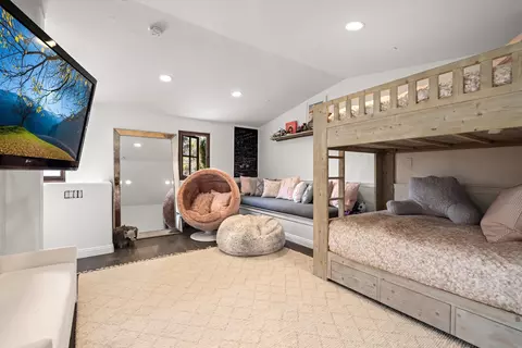 Bedroom - 2222 E Valley Rd, Montecito, CA 93108 photo 2 of 3