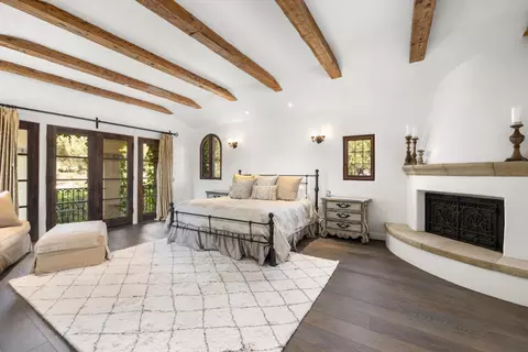 Bedroom - 2222 E Valley Rd, Montecito, CA 93108 photo 1 of 3