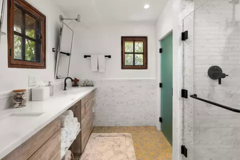 Bath - 2222 E Valley Rd, Montecito, CA 93108 photo 2 of 2