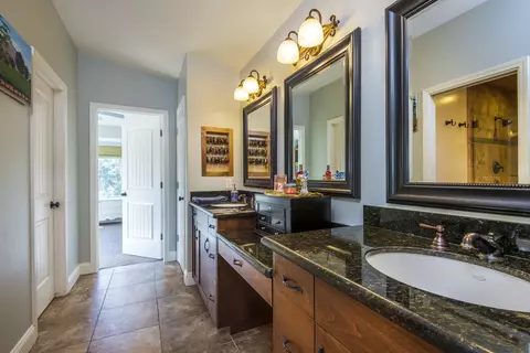 Bath - 1203 Harris Dr, Lompoc, CA 93436 photo 4 of 4