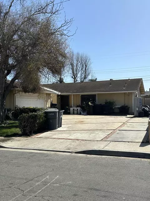 1250 Camellia St, Oxnard, CA 93036