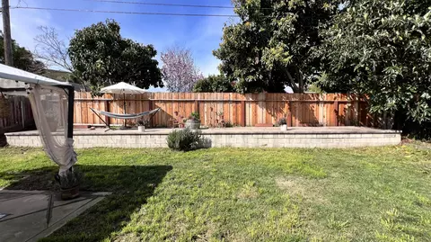 Exterior - 509 S R St, Lompoc, CA 93436 photo 6 of 6
