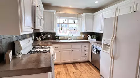Kitchen - 509 S R St, Lompoc, CA 93436 photo 2 of 3