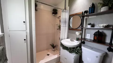 Bath - 509 S R St, Lompoc, CA 93436 photo 1 of 4