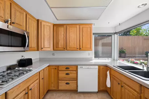 Kitchen - 4412 Aquarius Rd, Lompoc, CA 93436 photo 3 of 6