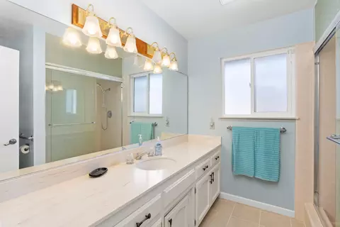 Bath - 4412 Aquarius Rd, Lompoc, CA 93436 photo 2 of 2