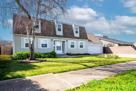 213 S E St, Lompoc, CA 93436