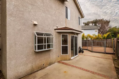 Exterior - 1341 Lloyd Pl, Lompoc, CA 93436 photo 6 of 7