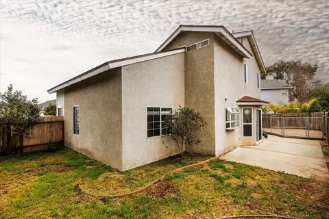 Exterior - 1341 Lloyd Pl, Lompoc, CA 93436 photo 4 of 7