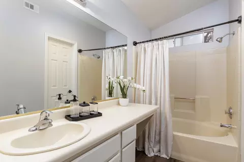 Bath - 1341 Lloyd Pl, Lompoc, CA 93436 photo 3 of 3