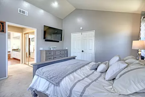 Bedroom - 2505 Lilac Walk, Oxnard, CA 93030 photo 3 of 5