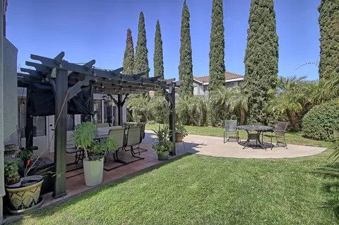 Exterior - 2505 Lilac Walk, Oxnard, CA 93030 photo 3 of 8