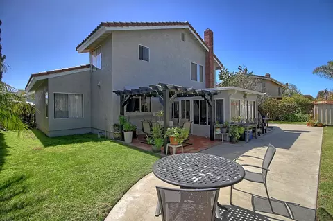 Exterior - 2505 Lilac Walk, Oxnard, CA 93030 photo 4 of 8