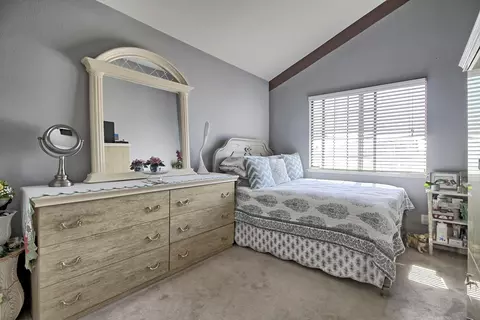 Bedroom - 2505 Lilac Walk, Oxnard, CA 93030 photo 4 of 5