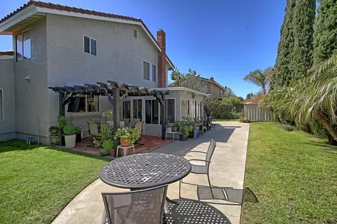 Exterior - 2505 Lilac Walk, Oxnard, CA 93030 photo 5 of 8