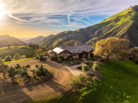 7401 Figueroa Mountain Rd, Los Olivos, CA 93441