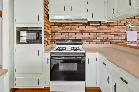 Kitchen - 295 Antares Ave, Lompoc, CA 93436 photo 2 of 3