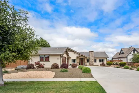 565 Oak Ridge Rd, Solvang, CA 93463