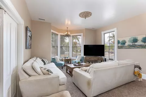 533 Brinkerhoff Ave, Santa Barbara, CA 93101 photo 6