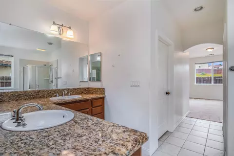 Bath - 542 Palomar Cir, Lompoc, CA 93436 photo 1 of 2