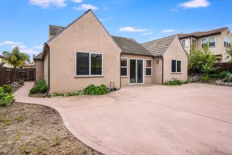 Exterior - 542 Palomar Cir, Lompoc, CA 93436 photo 3 of 9