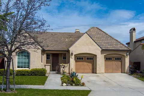 542 Palomar Cir, Lompoc, CA 93436