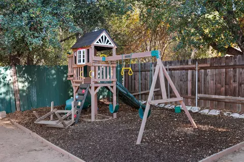 Exterior - 717 W Villanova Rd, Ojai, CA 93023 photo 7 of 8