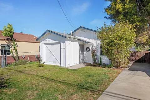 115 W C St, Port Hueneme, CA 93041