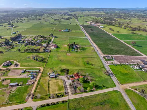 View/Area - 7595 Feenstra Rd, Paso Robles, CA 93446 photo 3 of 11