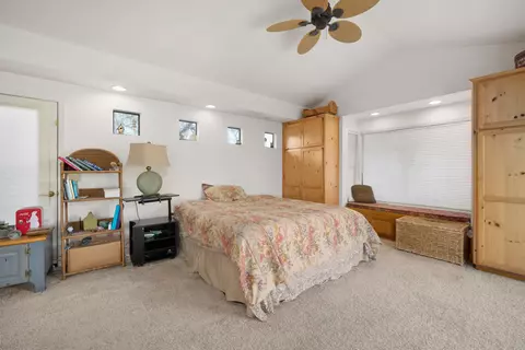 Bedroom - 7595 Feenstra Rd, Paso Robles, CA 93446 photo 1 of 9