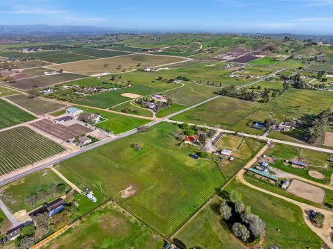 View/Area - 7595 Feenstra Rd, Paso Robles, CA 93446 photo 8 of 11