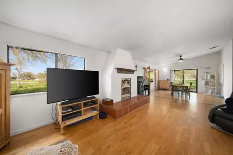 Living - 7595 Feenstra Rd, Paso Robles, CA 93446 photo 1 of 1