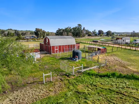 View/Area - 7595 Feenstra Rd, Paso Robles, CA 93446 photo 2 of 11