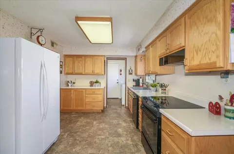Kitchen - 420 Milky Way, Lompoc, CA 93436 photo 2 of 2