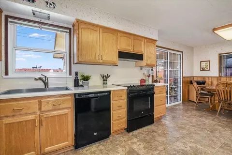 Kitchen - 420 Milky Way, Lompoc, CA 93436 photo 1 of 2