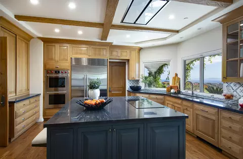 Kitchen - 2220 Bella Vista Dr, Montecito, CA 93108 photo 2 of 5