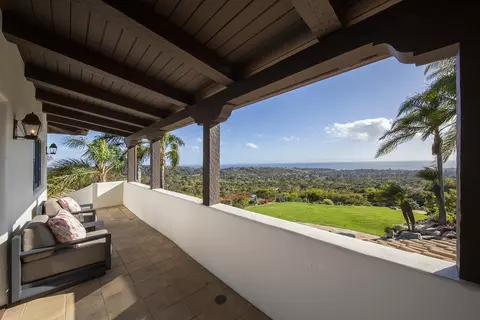 Exterior - 2220 Bella Vista Dr, Montecito, CA 93108 photo 4 of 8
