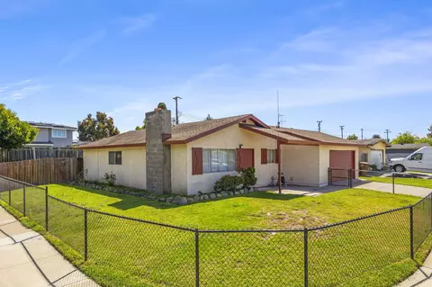 1492 Andrea St, Carpinteria, CA 93013 photo 4