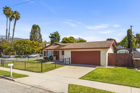1492 Andrea St, Carpinteria, CA 93013 photo 3
