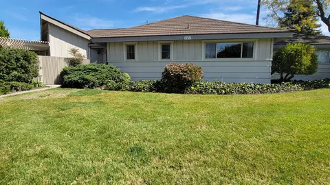 321 Moreton Bay Ln #3, Goleta, CA 93117