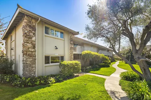 241 Moreton Bay Ln #3, Goleta, CA 93117