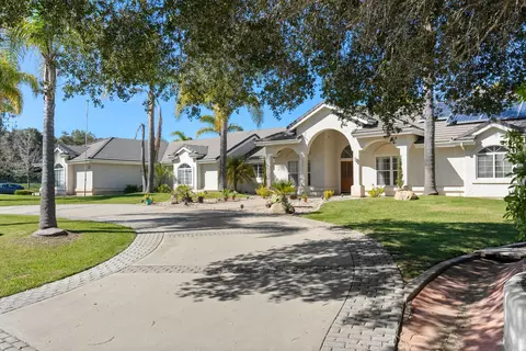 5607 Oakhill Dr, Santa Maria, CA 93455
