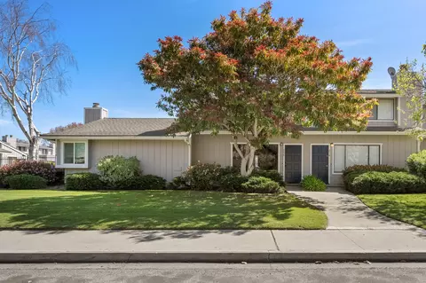 216 N R St, Lompoc, CA 93436