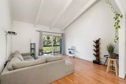 33 Dearborn Pl #48, Goleta, CA 93117