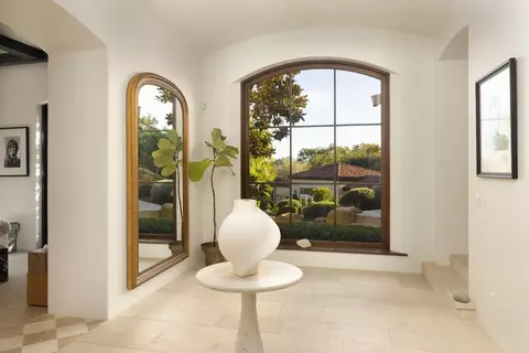 Entry Way - 799 Lilac Dr, Montecito, CA 93108 photo 1 of 4