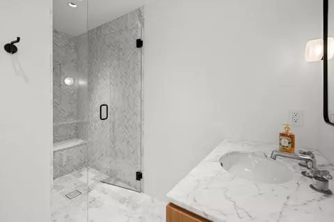 Bath - 1395 Virginia Rd, Montecito, CA 93108 photo 1 of 4