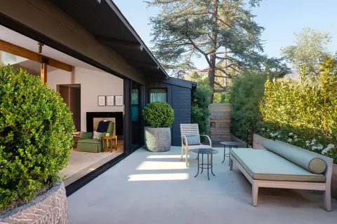 216 E Matilija St, Ojai, CA 93023 photo 3