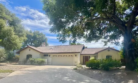 648 Hillside Dr, Solvang, CA 93463