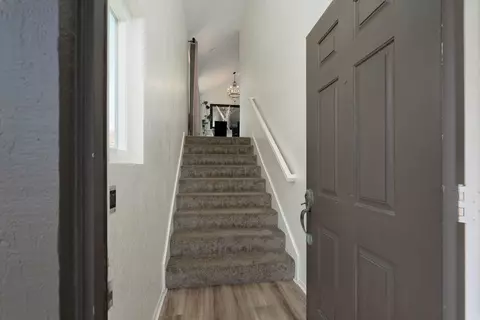 Entry Way - 2216 Martinique Ln, Oxnard, CA 93035 photo 2 of 2